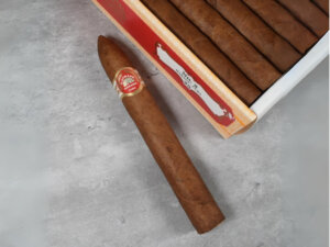 danh-gia-hinh-thuc-cua-Xi-ga-H.Upmann-No2 Đánh giá hình thức của H.Upmann No2